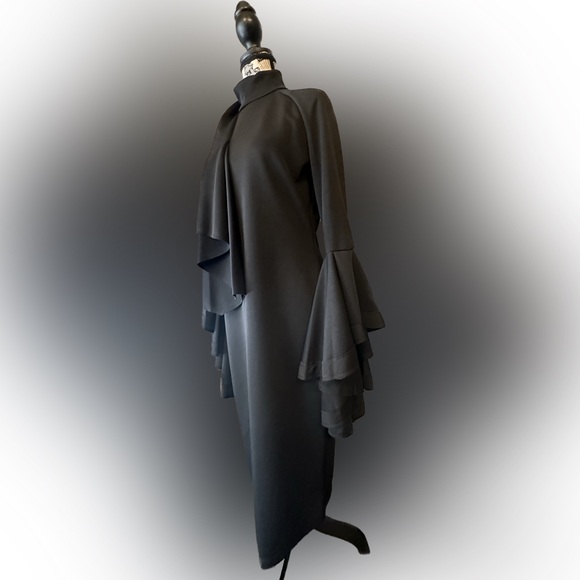 Little black dress with flare! Sz M - Picture 2 of 3